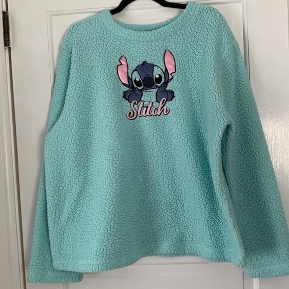 XL Disney Stitch Plush pajama top - Picture 2 of 4